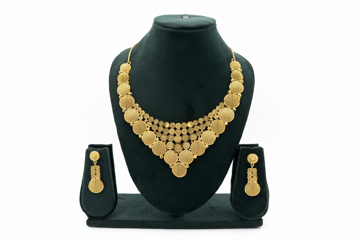 Parure – Collier et boucles d’oreilles en plaqué or