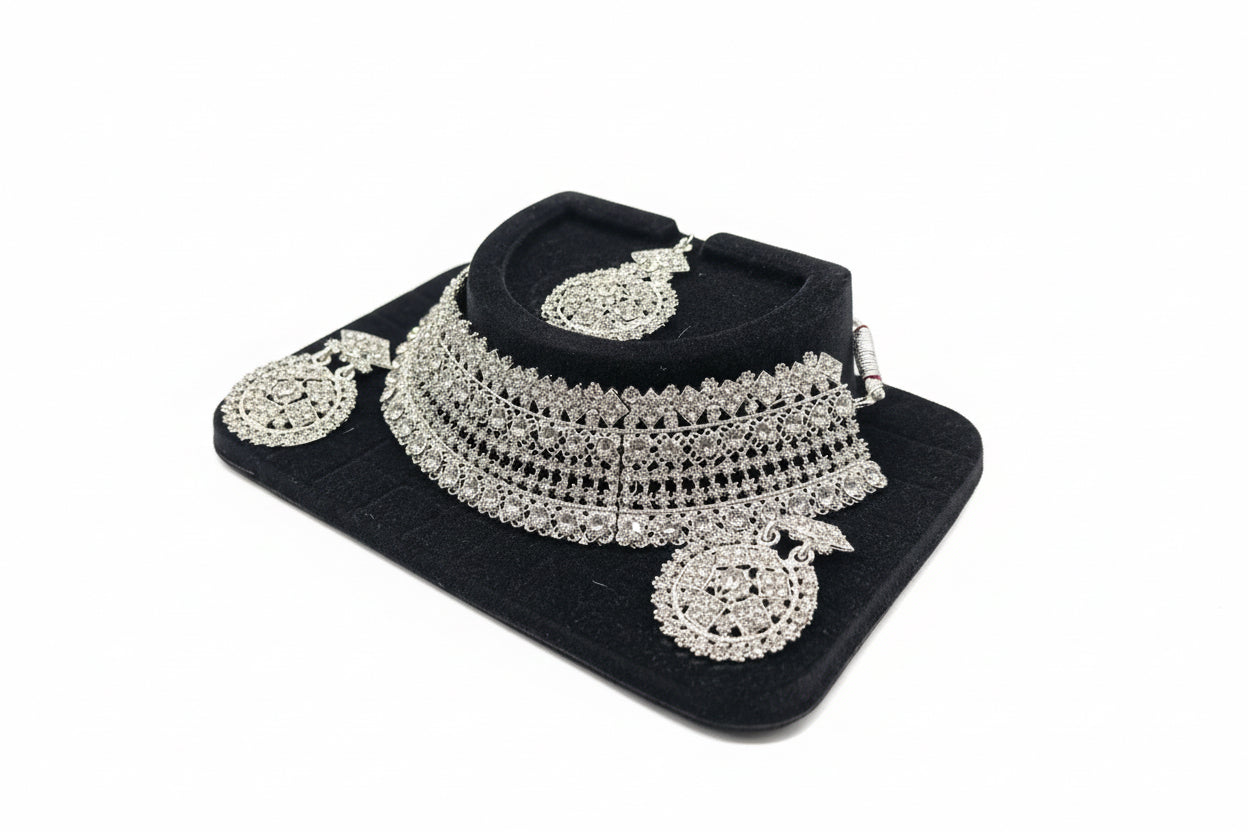 Parure Collier Choker et Boucles d'Oreilles – Éclat de Diamant