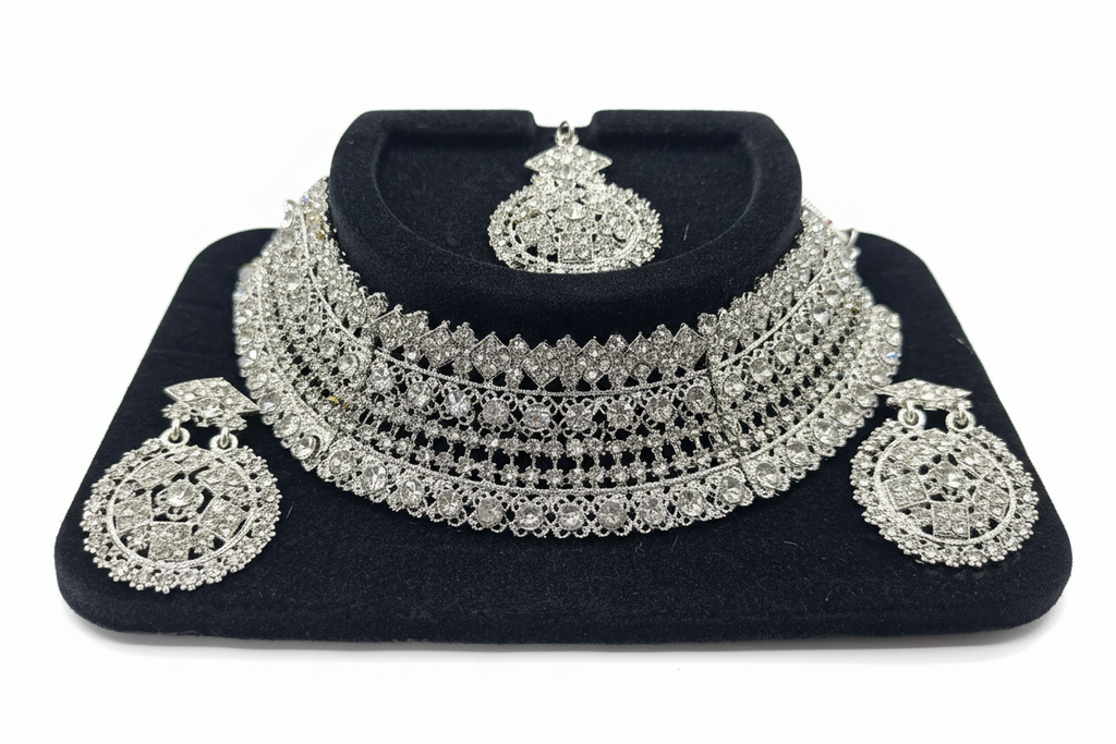 Parure Collier Choker et Boucles d'Oreilles – Éclat de Diamant