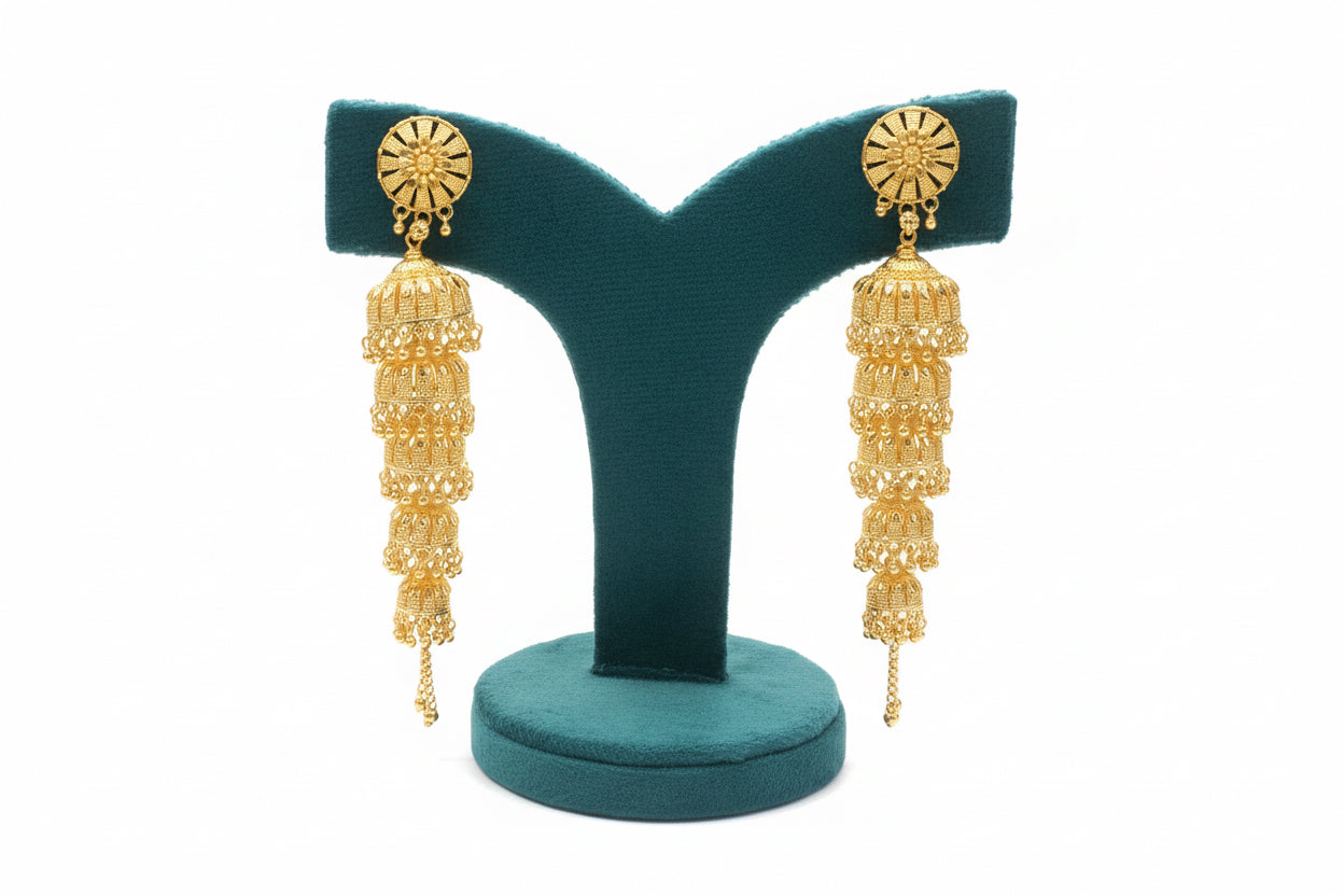 Jhumkas Cascade à 5 Étages en Plaqué Or – Éclat Royal